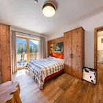 Luxury With Views And Sauna Chalet Neukirchen am Großvenediger