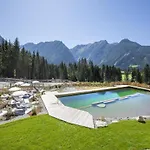 Luxury With Views And Sauna Chalet Neukirchen am Großvenediger