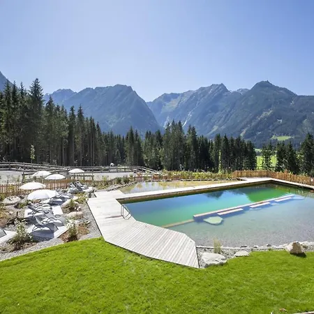 Luxury With Views And Sauna 샬레 Neukirchen am Großvenediger