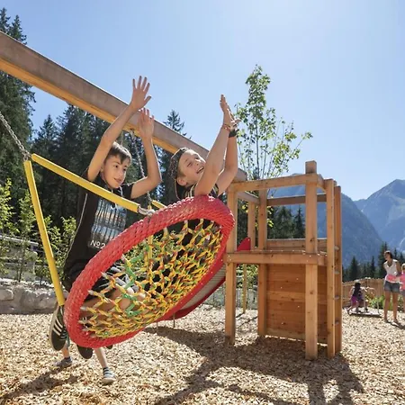 Chalet Luxury With Views And Sauna Neukirchen am Grossvenediger