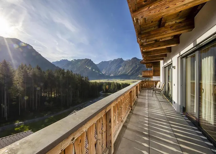 Luxury With Views And Sauna Chalet