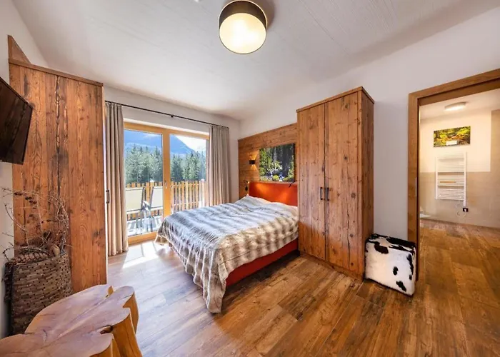 Luxury With Views And Sauna Chalet Neukirchen am Grossvenediger