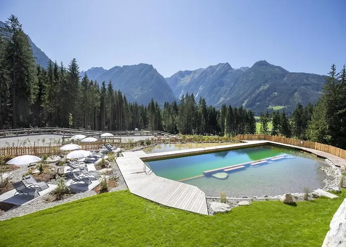 Luxury With Views And Sauna Chalet Neukirchen am Grossvenediger